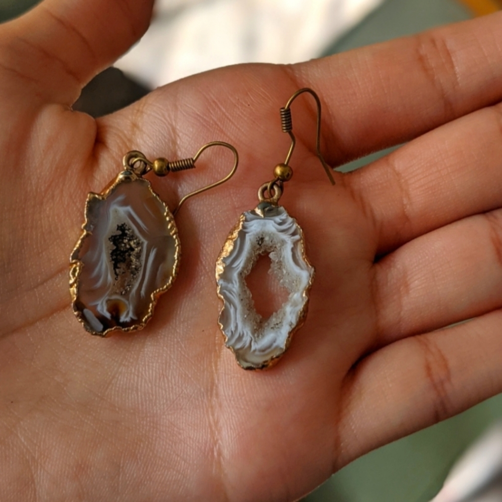 Brand New Agate crystal earrings - Picture 4 of 5